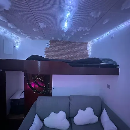 La Tete Dans Les Nuages Apartamento